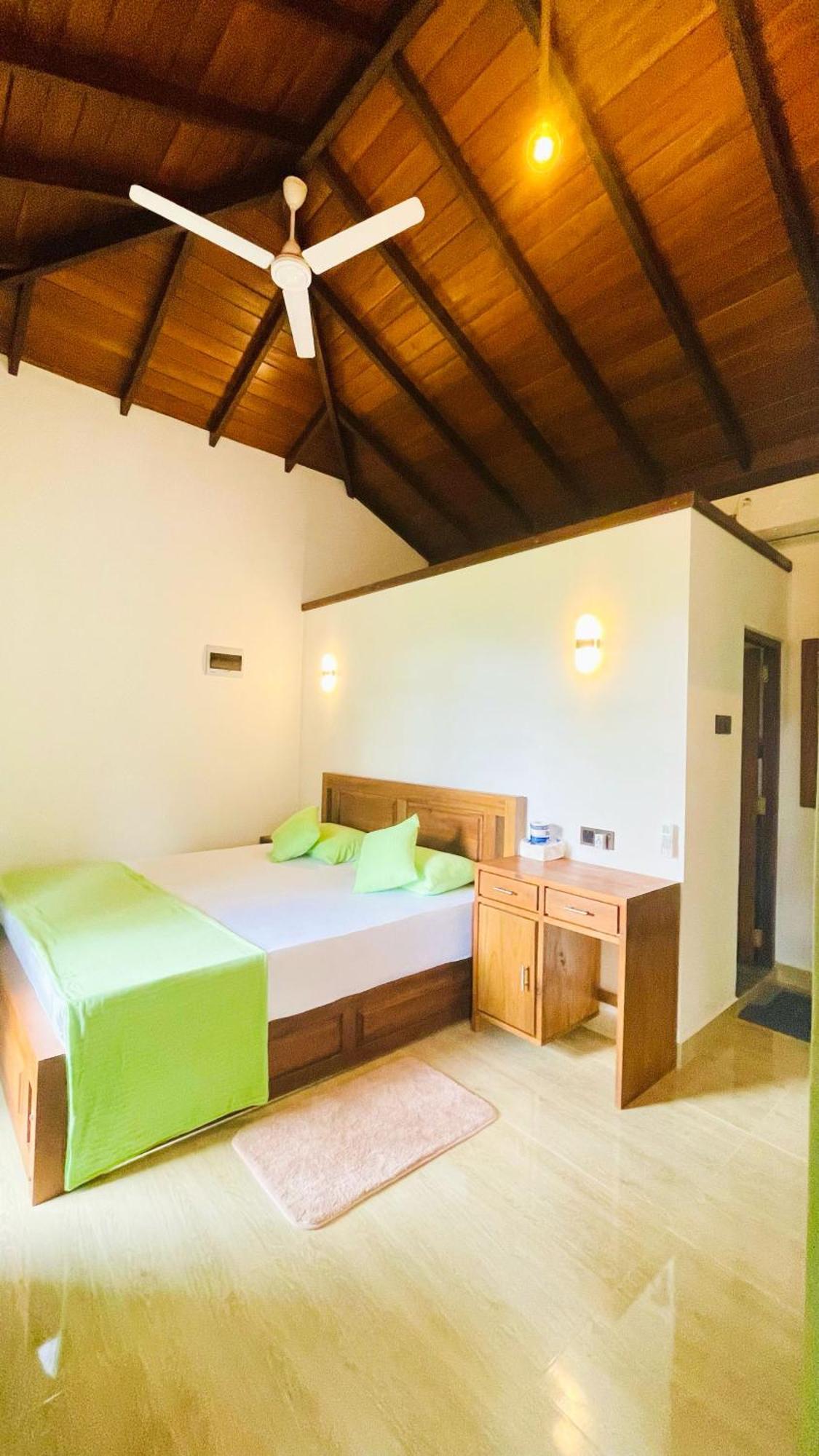 Hotel Rainforest Nest Deniyaya